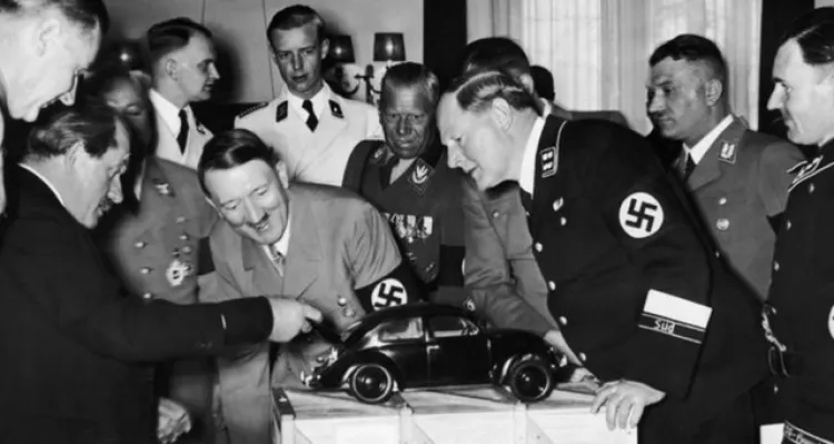 La oscura historia del “Vocho”... el auto de Volkswagen creado por Hitler y Porsche