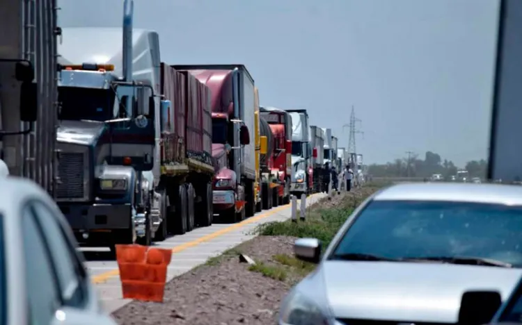 Transportistas suspenden paro de labores