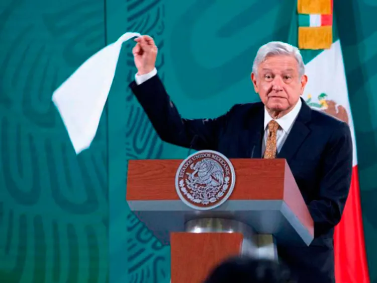 Anuncia AMLO que hay ‘relevo generacional’