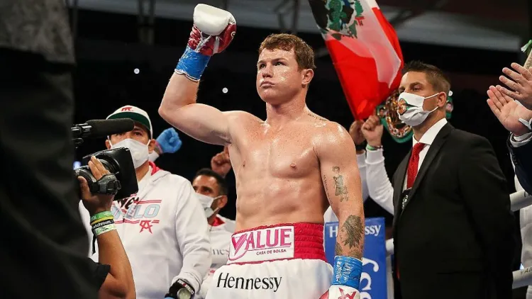 Canelo ante Saunders, en mayo