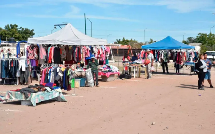 Cierre de frontera frena 2 mil 400 tianguistas