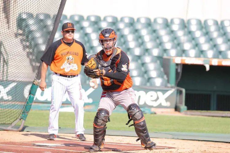 Alaniz pasa a Sultanes