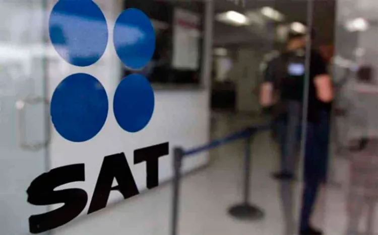 Abandonan citas del SAT