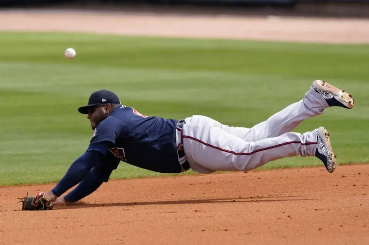 Incluyen los Bravos  a Pablo Sandoval