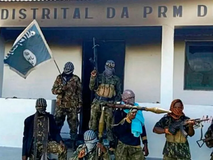 ISIS toma ciudad en Mozambique; hay miles de desplazados