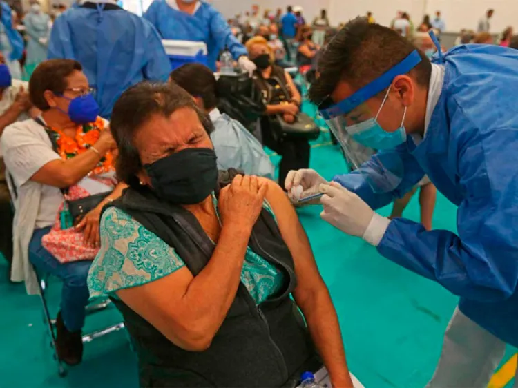 ‘Vacunados contra Covid no están protegidos inmediatamente’