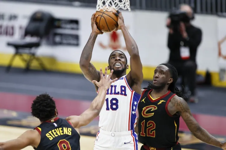 Sixers doblega a los Cavs