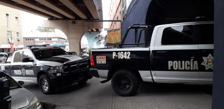 Denuncia mujer robo en Plaza Miguel Hidalgo