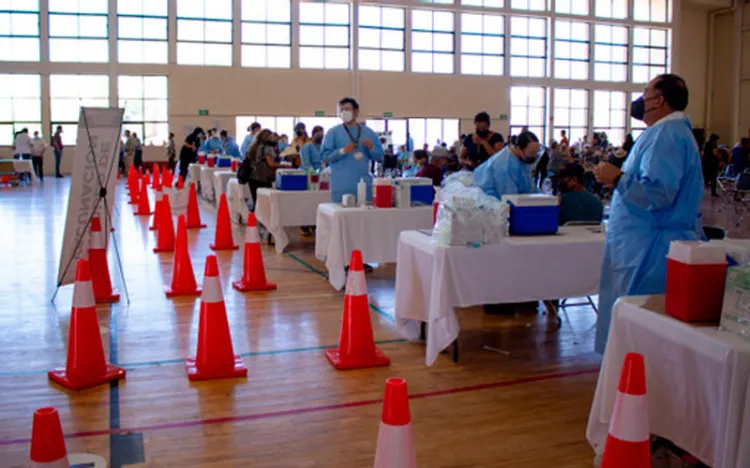 Avanza aplicación de segunda dosis contra COVID-19 en ocho municipios: Salud Sonora