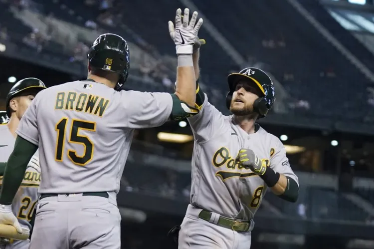 Oakland sale con el triunfo