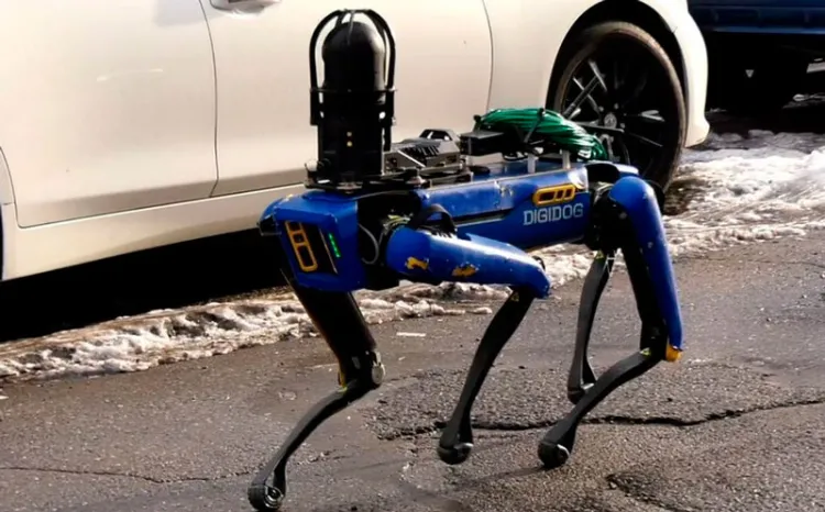 Nueva York le dice adiós al robodog, el perro mecánico que buscaba hacer frente al crimen