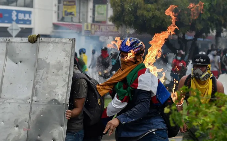 ¿Qué pasa en Colombia? ONU y UE piden calma y frenar exceso de fuerza en protestas