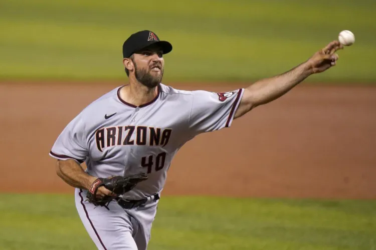 Diamondbacks  salen barridos