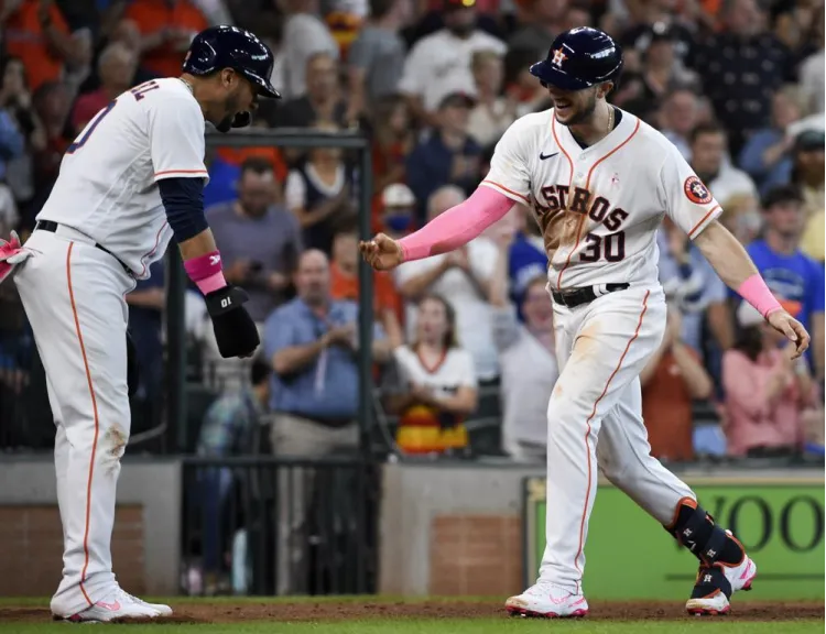 Astros vence a los Azulejos