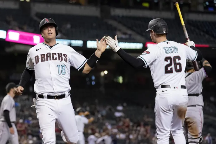 Despiertan bats  de Diamondbacks