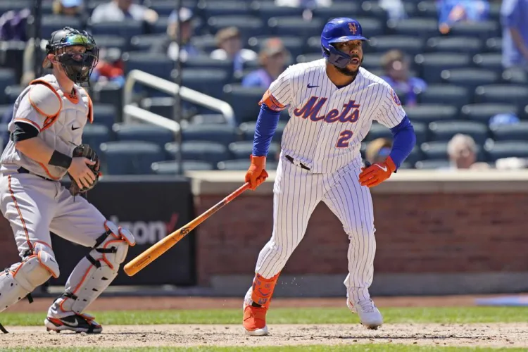 Mets castigan a Harvey