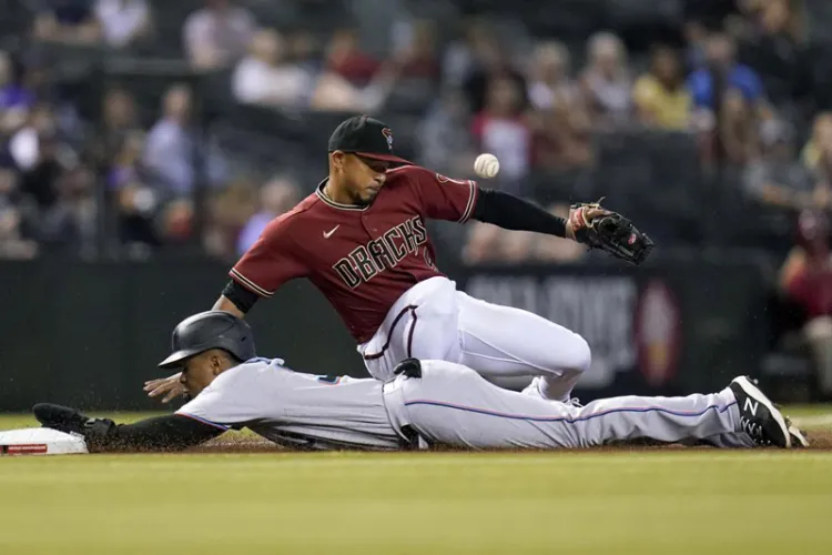 Gana debutante  a Diamondbacks