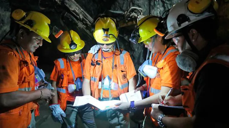Afecta Reforma laboral a empleados de minas