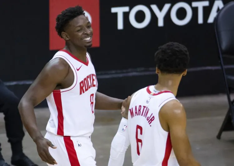 Rockets somete a Clippers