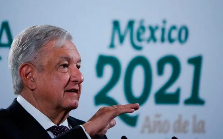 Ningún funcionario podrá ganar más que AMLO a partir de este jueves