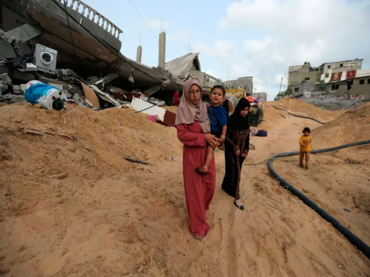 Israel y Hamás se atribuyen la victoria mientras sigue el frágil alto el fuego