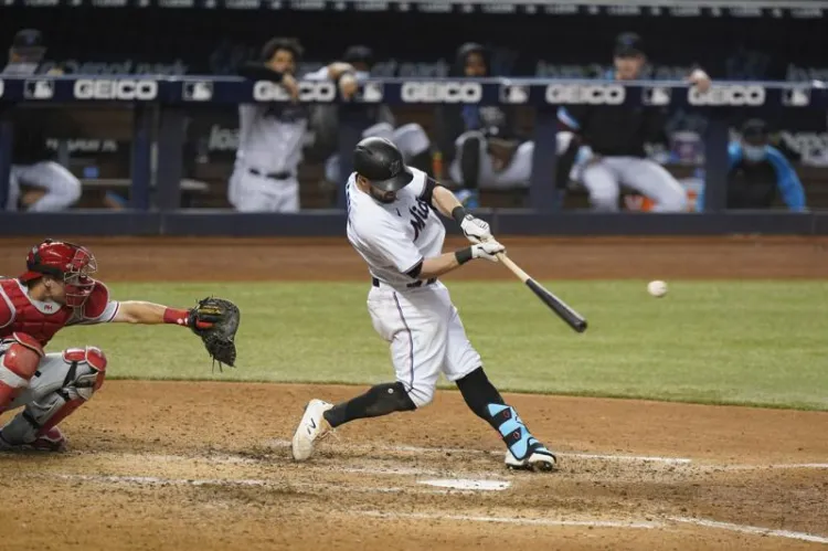 Berti da triunfo a Marlins