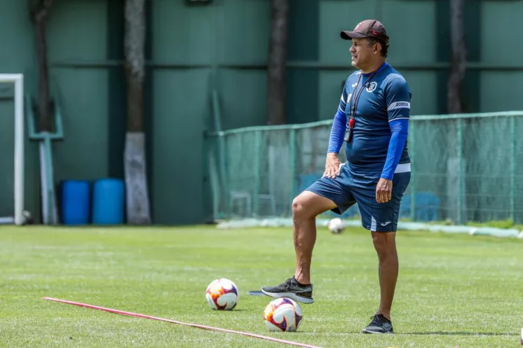 Cruz Azul, con todo a favor