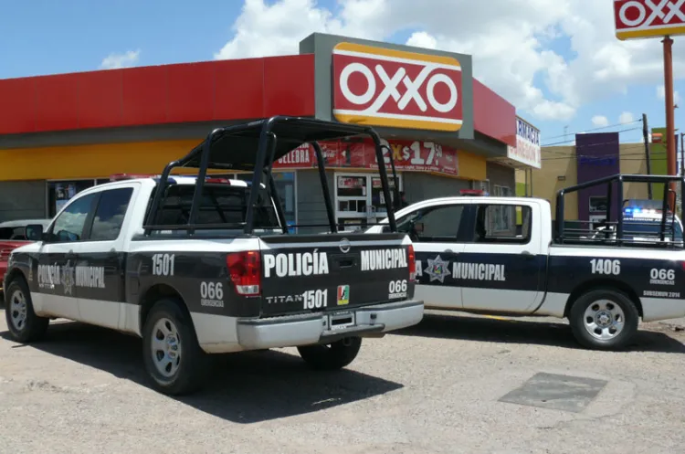 Asalta Oxxo con cuchillo en mano