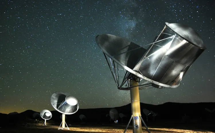 Telescopio CHIME capta más de 500 señales de radio provenientes del espacio en un año