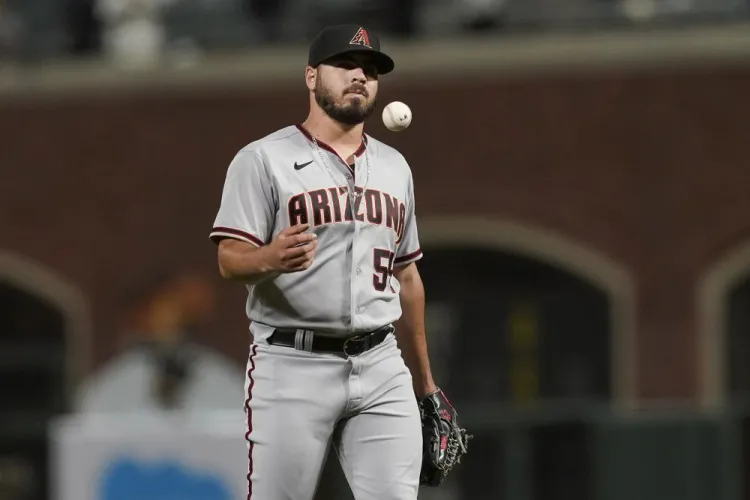 Fallan relevos de Diamondbacks