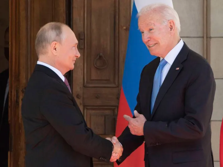 EU responderá a intentos de injerencia electoral: Biden a Putin