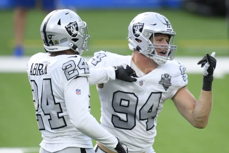 Jugador de Raiders se admite gay