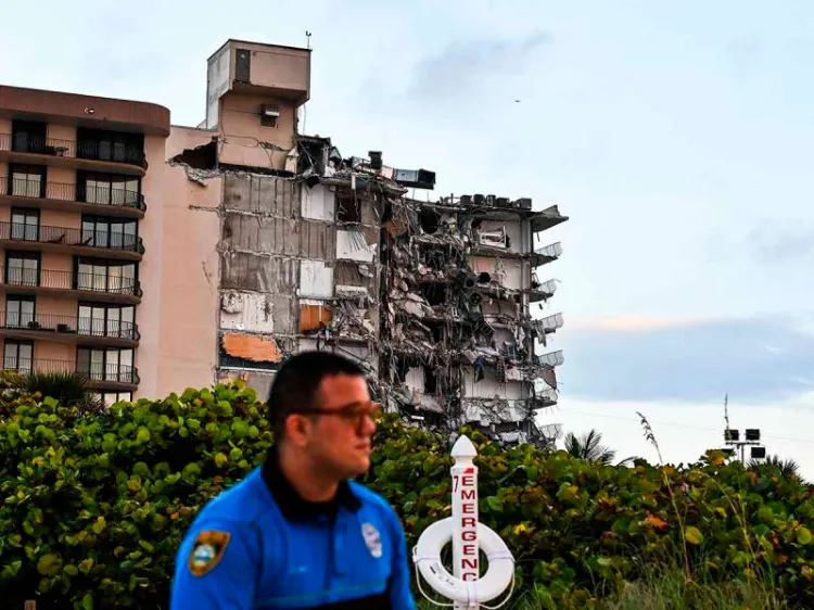 Un muerto y vecinos atrapados deja derrumbe de edificio en Miami