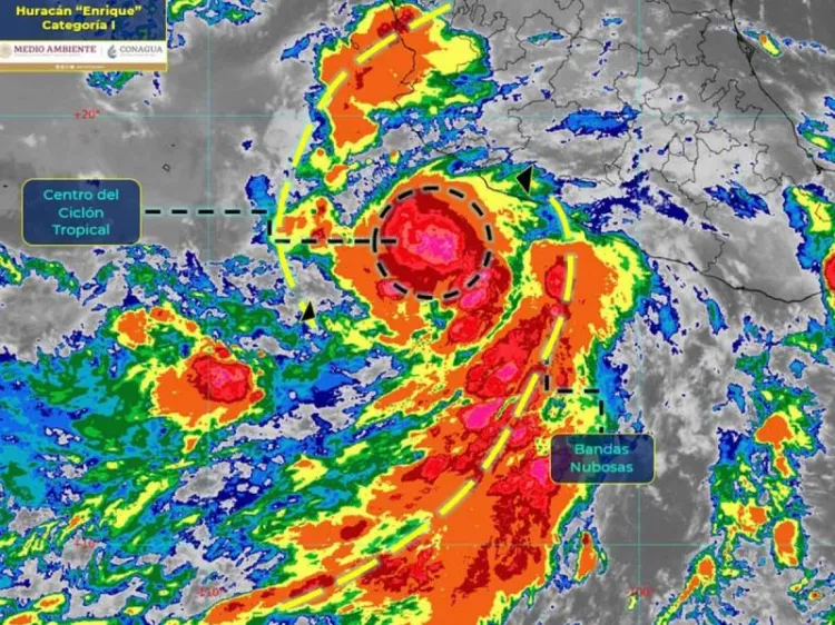 Tormenta tropical “Enrique” se convierte en huracán categoría 1