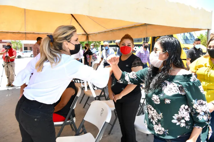 Cumple gobernadora en Ímuris con laguna de oxidación