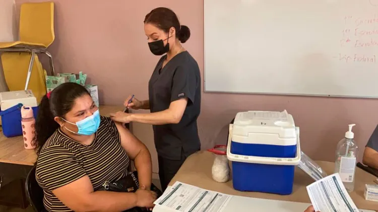 Inicia vacunación para jóvenes de 18 a 39 años en Sonora