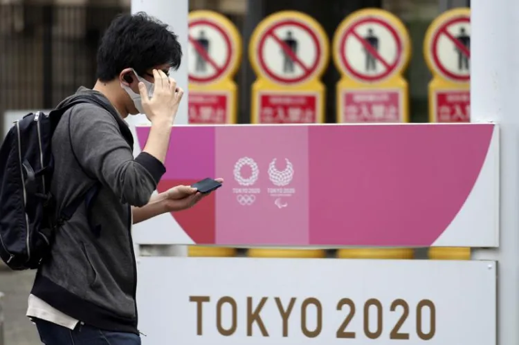 Público en Tokio, en suspenso