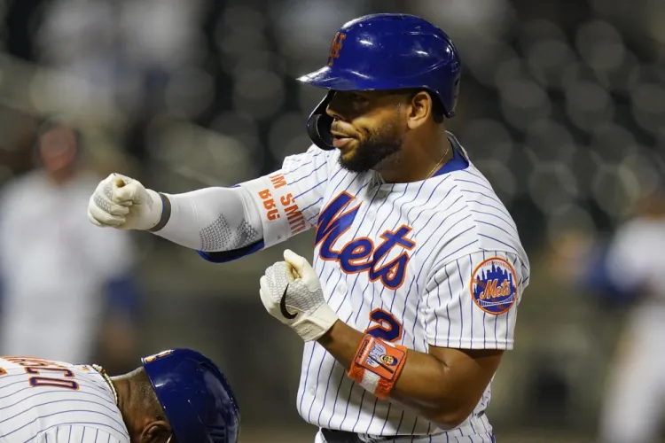 Mets gana duelo de punteros