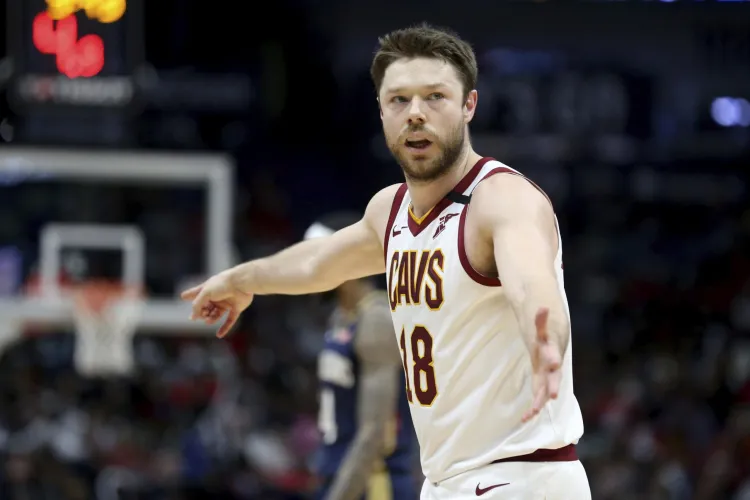 Dellavedova deja la NBA