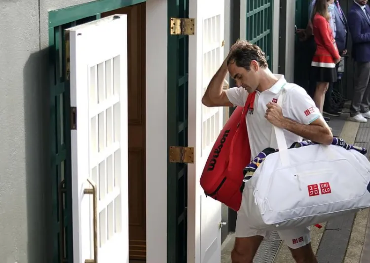 Federer se baja de Tokio