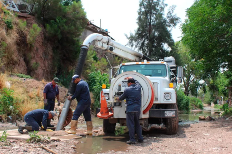 Da mantenimiento Oomapas a colector Arroyo Los Nogales