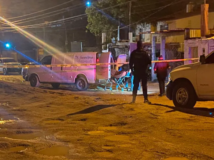 Asesinan a mujer en la Colosio