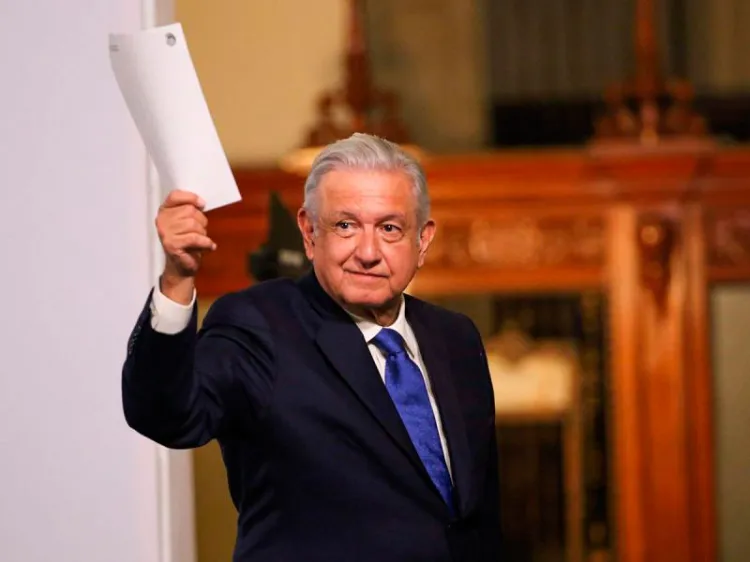 Critica López Obrador sanciones por uso de “influencers”