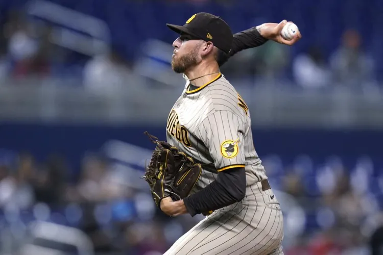 Padres se impone a Marlins