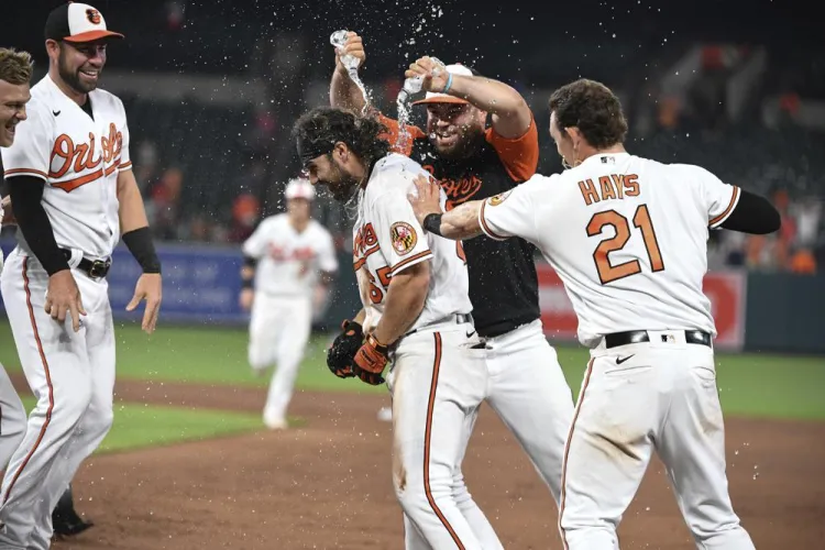 Orioles gana de caballito