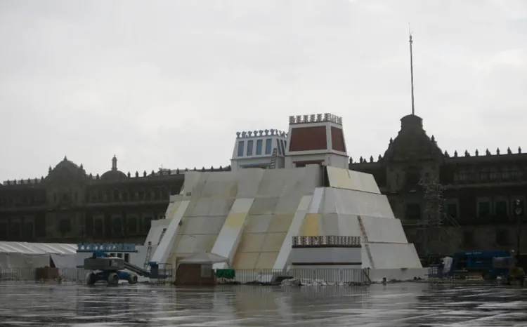 Instalan maqueta del Templo Mayor en Zócalo del CdMx