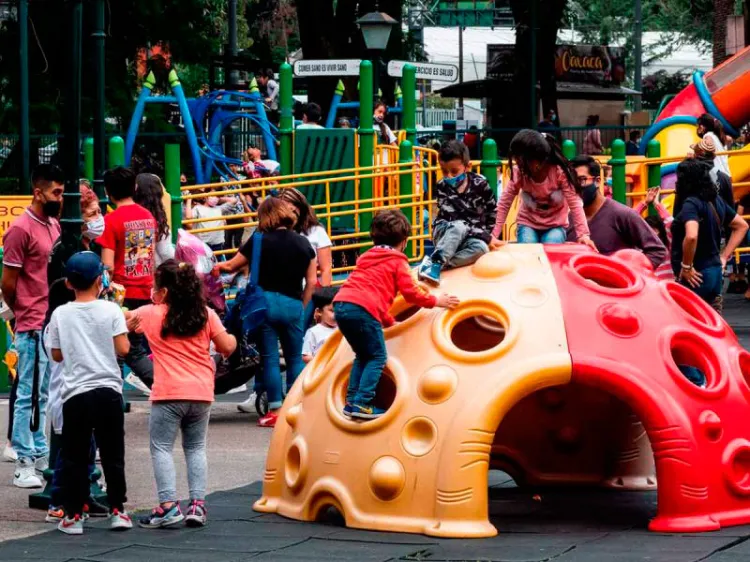 Suben contagios y bajan medidas sanitarias en México: OPS