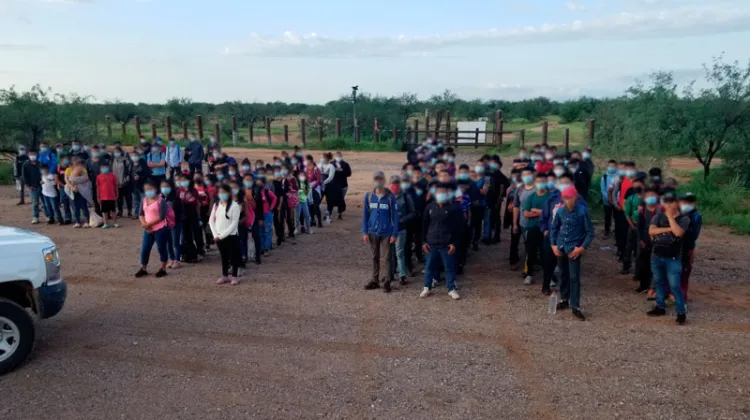 Aseguran a 140 migrantes en Arizona