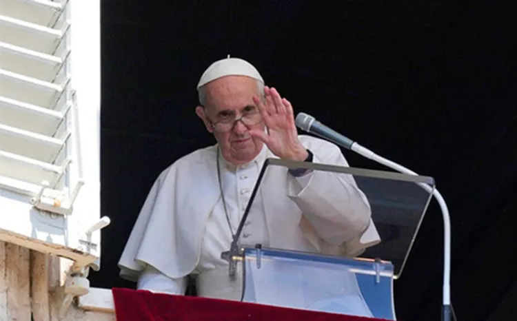 Papa Francisco y líderes católicos llaman a vacunarse contra covid como “acto de amor”