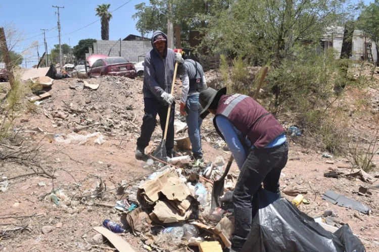 Retira Servicios Públicos toneladas de basura de tiraderos clandestinos